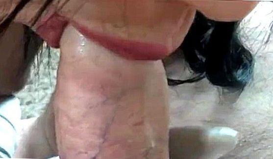Девушка (18 лет) получил сюрприз на день Святого Валентина: огромный член за все свои пазухи, порно видео