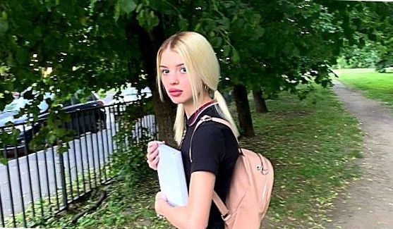 сисястая мамка в чулках сверху, порно видео