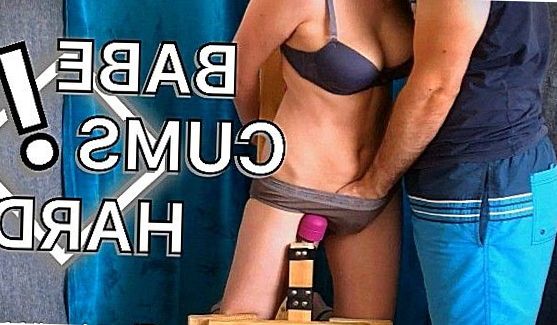 В общаге три негра поймали озабоченную белую потаскушку и отжарили её всей кучей в каждую из дырочек, порно видео