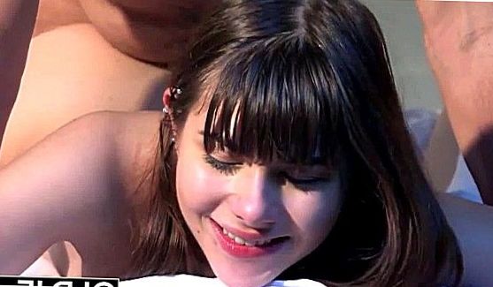 Tarra White и Aletta Ocean без страха подставляют свои попки под удары больших членов, порно видео