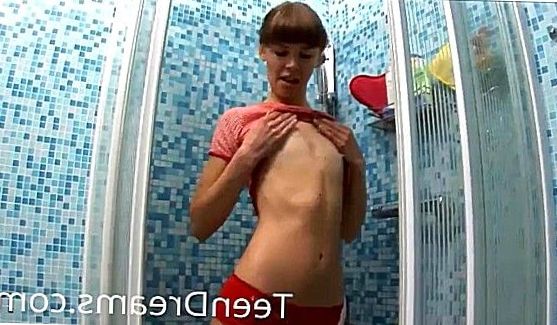 Они будут по очереди ходить и давать ему ебать свои зрелые тела с большими сиськами, порно видео