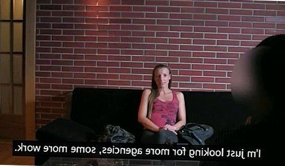 Блондинку жестко имеют куча мужиков, порно видео